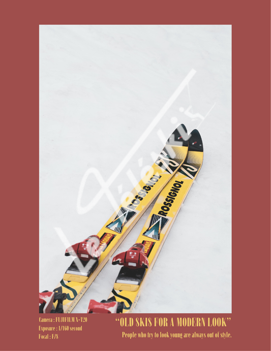 OLD SKIS FOR A MODERN LOOK